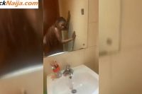 VIDEO: Jennifer collecting dick in hotel restroom
